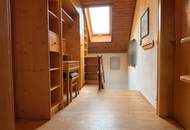 ***OPEN HOUSE, Freitag, 14. November 2025 von 13 - 16 Uhr***Großzügiges Ein- oder Zweifamilienhaus in attraktiver und zentraler Lage
