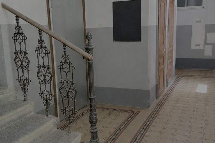 Sanierungbedürftige 2- Zimmer Altbauwohnung - 2 Liftstock, Wohnung-kauf, 129.900,€, 1170 Wien 17., Hernals