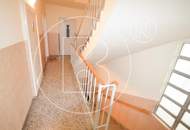 Renovierungsbedürftige 2-Zimmer-Wohnung!