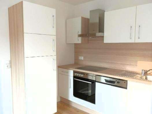 Perfekte Single-Wohnung mit Küche + PKW-Abstellplatz - PROVISIONSFREI