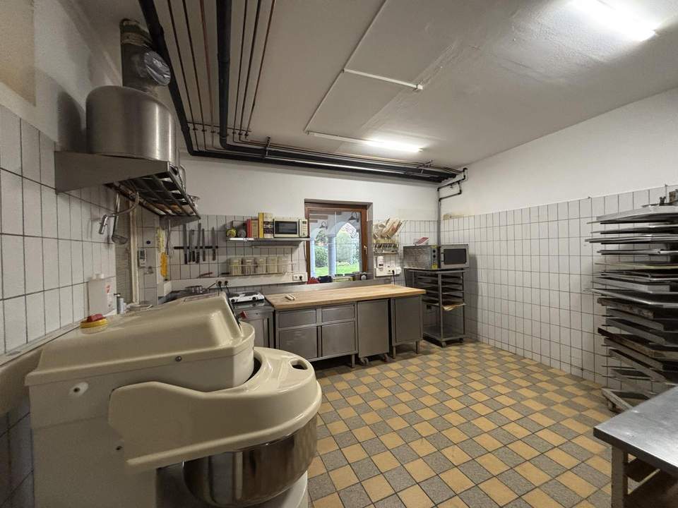 Gewerbefläche mit bestehender Bäckerei Infrastruktur – flexibel nutzbar