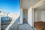 HELL >> Nordöstliche Balkonwohnung mit moderner Ausstattung >> Erstbezug mit idealer Verkehrsanbindung