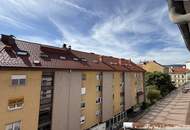 VERWIRKLICHEN SIE SICH SELBST - 96m² aufgeteilt auf ZWEI Bestandswohnungen + ca. 115m2 baugenehmigter Rohdachboden