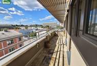 Geräumige Dachgeschosswohnung mit hochwertiger Ausstattung inklusive Klimaanlagen!