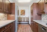 Imposante Liegenschaft mit Gartenparadies, Schwimmteich und Grünbestand – nur 30 Min von Wien