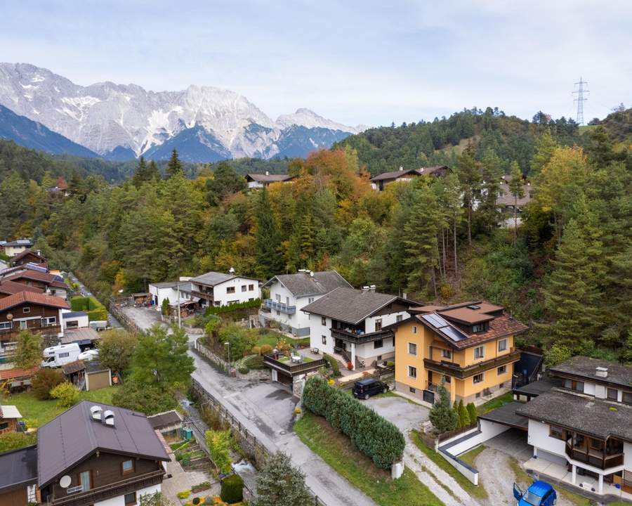 Ein-/Zweifamilienhaus in sonniger Ruhelage