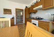 Ferienpension oder Familienidylle? Vielseitiges Wohnhaus mit Bergpanorama & Potenzial