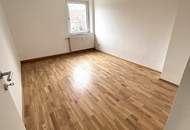 Erstbezug nach Sanierung: helle 4-Zimmer-Wohnung im obersten Stockwerk mit moderner Atmosphäre, kurzen Wegen und hervorragender Infrastruktur in Steyr-Münichholz!