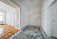 Historischer Flair in exklusiver Lage: 2-Zimmer-Altbau mit Potenzial