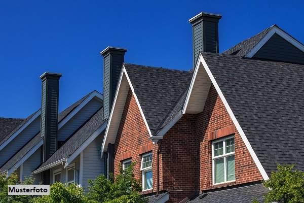 Familienfreundliches Einfamilien-Reihenmittelhaus mit Garage und Gartenpotential