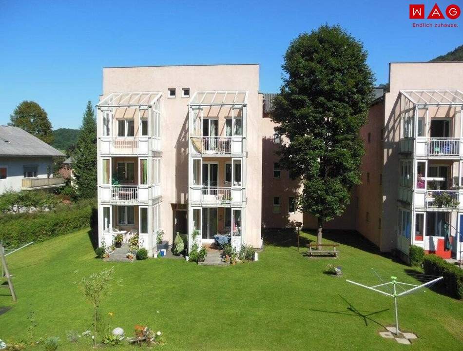 Naturliebhaber aufgepasst - Lebensqualität neu definiert! Idyllisches Wohnen im grünen Herzen von Obergrünburg! Schöne Loggia für entspannte Stunden!