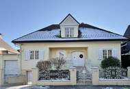 Elegante Villa in idyllischer Wienerwaldlage mit Pool und großem Garten
