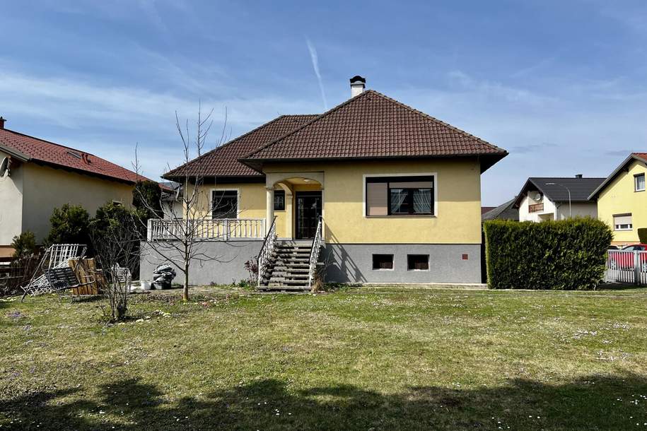 Einfamilienhaus mit großzügigem Dach-Ausbaupotenzial, großem Garten und Garage, Haus-kauf, 389.000,€, 2433 Bruck an der Leitha