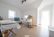 Modernes Niedrigenergie-Einfamilienhaus mit Garten und sonniger Terrasse – ideal für Familien!