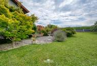 Viel Platz in beliebter Wohngegend, der Attersee nicht weit und riesiger Traumgarten!