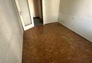 Helle 3-Zimmer Wohnung mit optimalem Grundriss, separater Küche und Kellerabteil - sanierungsbedürftig - Nähe Türkenschanzpark