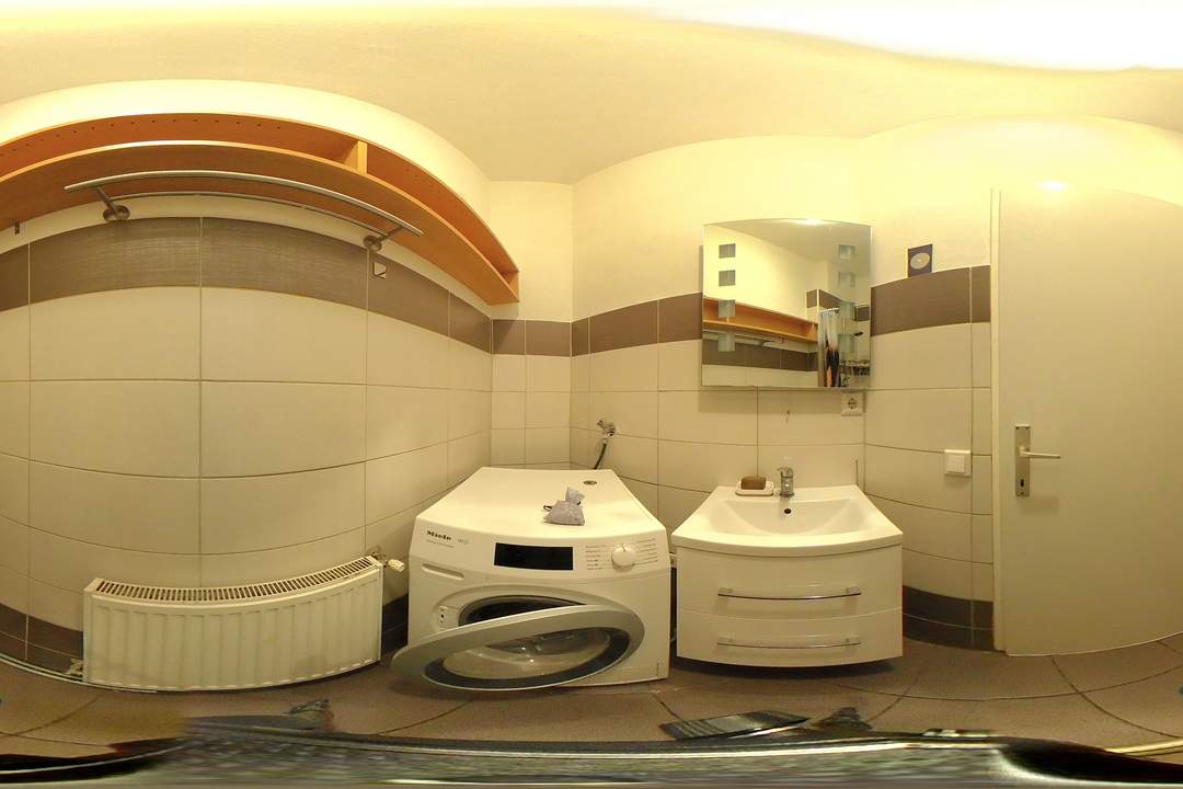 ''Charmante Altbauwohnung - sofort bezugsbereit''