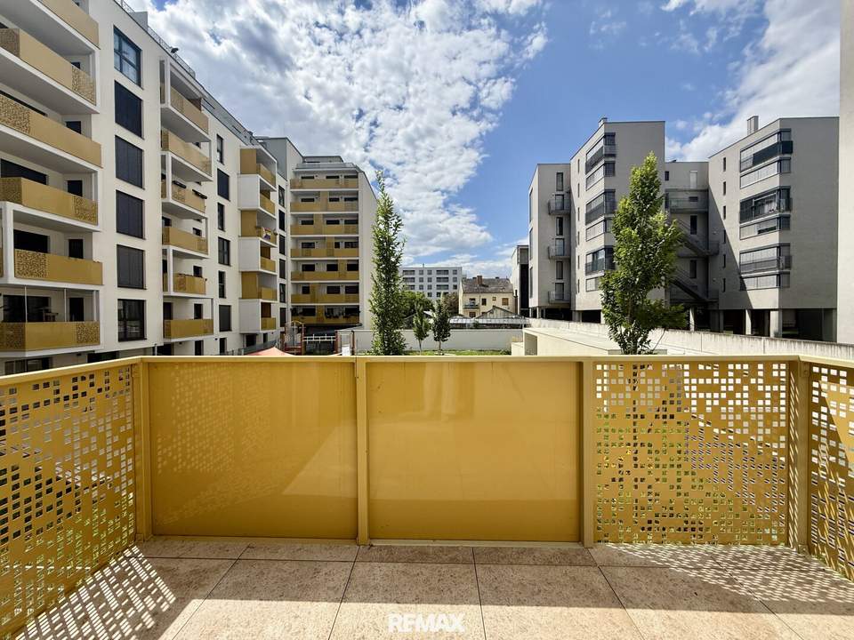 Wohnen & Arbeiten auf höchstem Niveau – Lichtdurchflutete 3,5-Zimmer-Einheit mit Terrasse und Balkon