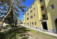 UNBEFRISTET und Nähe Bahnhof - nette 2-Zimmer-Wohnung, separate Küche mit kleinem Essplatz, Gartennutzung
