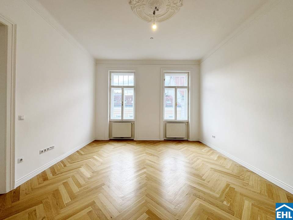Eleganter Altbau mit modernem Penthouse-Dachausbau
