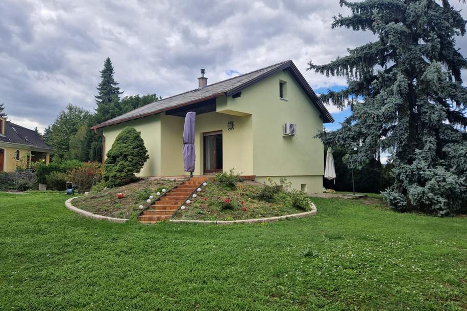 TRAUMHAFTES MIETHAUS FÜR EIN BIS ZWEI PERSONEN IN HERRLICHER, RUHIGER WOHNLAGE FÜR GARTEN- UND NATURLIEBHABER MIT ALTBAUMBESTAND IM NAHBEREICH VON WIEN, Haus-miete, 1.400,00,€, 2100 Korneuburg