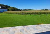 NEUES NIEDRIGENERGIEHAUS MIT GROSSEM GRUNDSTÜCK