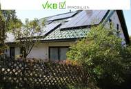 Großzügiges Haus neben Traunsee mit Badeplatz