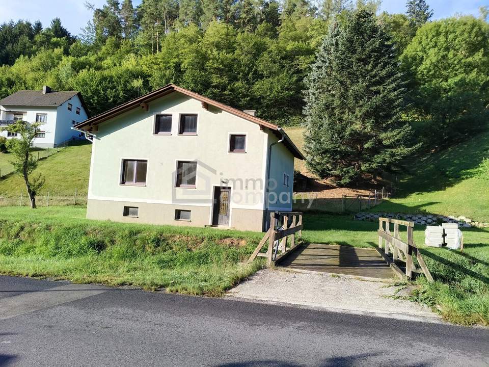 Charmantes Einfamilienhaus mit Garten in Kirchschlag – Ihr Sanierungsprojekt wartet!