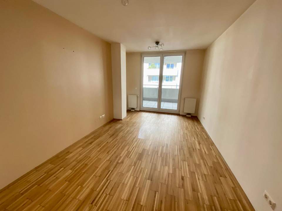 Schicke 2-Zimmerwohnung mit großer Außenfläche - U1 Nähe!!