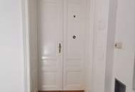 Schöne 4,5 Zimmer Altbau-Villenetage mit Gartennutzung und kleinem KFZ-Stellplatz