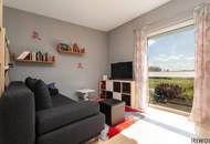 **Private Wohlfühloase mit Pool, Wintergarten & unverbaubaren Blick ins Grüne**