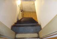 GEDIEGENES HAUS MIT ZWEI WOHNEINHEITEN UND GROSSEM GARTEN!