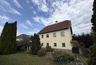 Wohnhaus mit Nebengebäude in Dorfgebietswidmung