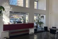 Wohnen im Erholungsgebiet - mit 2,5 Garagenstellplätzen - und spektakulärem Weitblick.