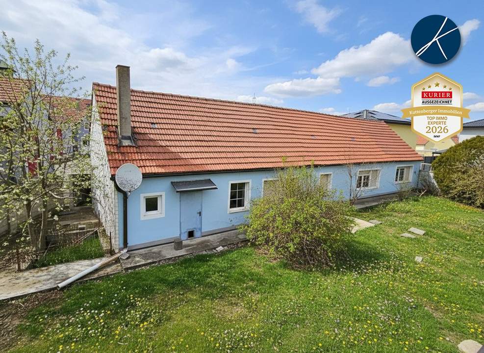 Sanierungsbedürftiges Bungalow mit VIEL PLATZ