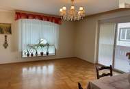 7 Zimmer Haus in Gainfarn - innen mit Renovierungsbedarf