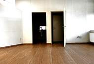 Ehemaliger Friseursalon, frequentierte Zentrumslage in der Altstadt