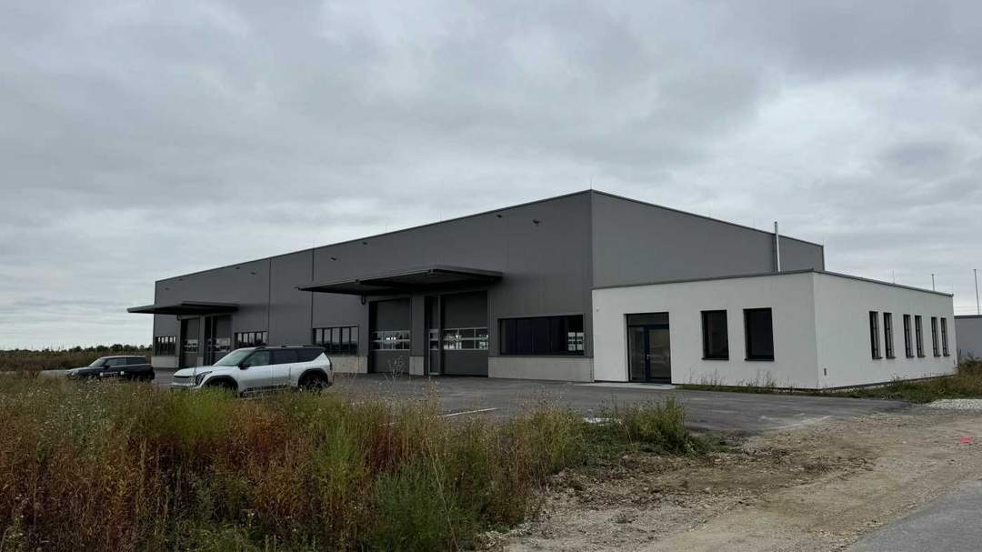 Top Gewerbe- / Produktionshalle zu mieten!