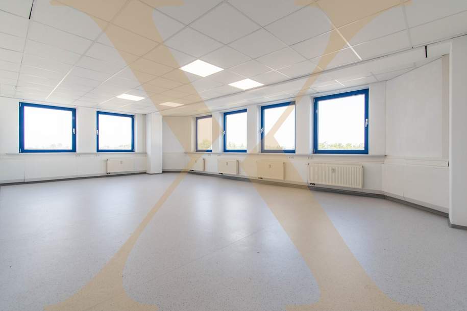 Helle Büroeinheit mit Erweiterungsmöglichkeit in Pucking zu vermieten!, Gewerbeobjekt-miete, 385,35,€, 4055 Linz-Land