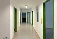 Großzügige Büroeinheit mit Parkmöglichkeiten und Halle mit Rolltor