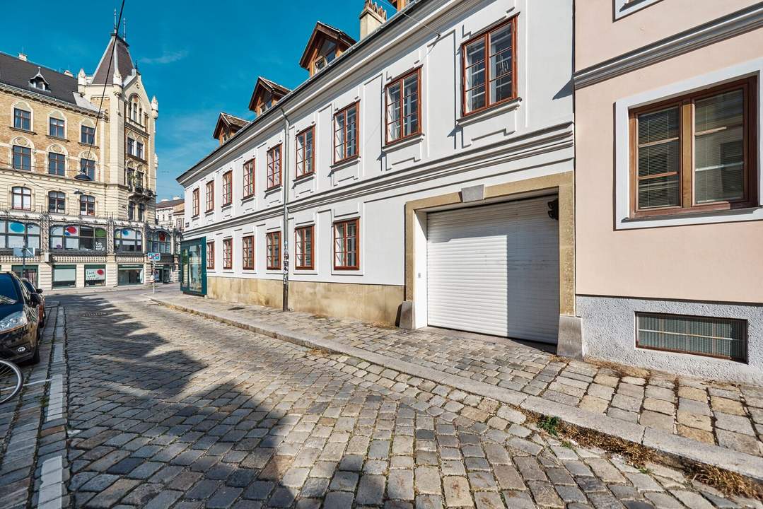 KFZ-STELLPLATZ im SCHLOSSQUADRAT! Ab sofort verfügbar!