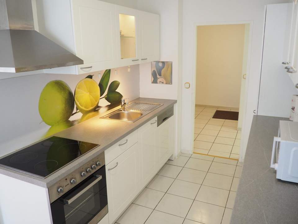"3-Zimmer, Küche + 10m² große Loggia