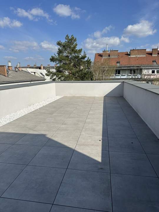 Top Anbindung- 5 Minuten zur U6 Perfekta Strasse, Ruhelage PUR-Sonnenbalkon