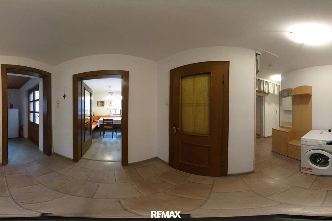 Großzügiges Einfamilienhaus | 1.976 m² Grundstück | neue PV-Anlage | 2 Terrassen | großes Carport!