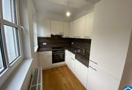 Ruhige Dachgeschosswohnung Terrasse und Balkon !