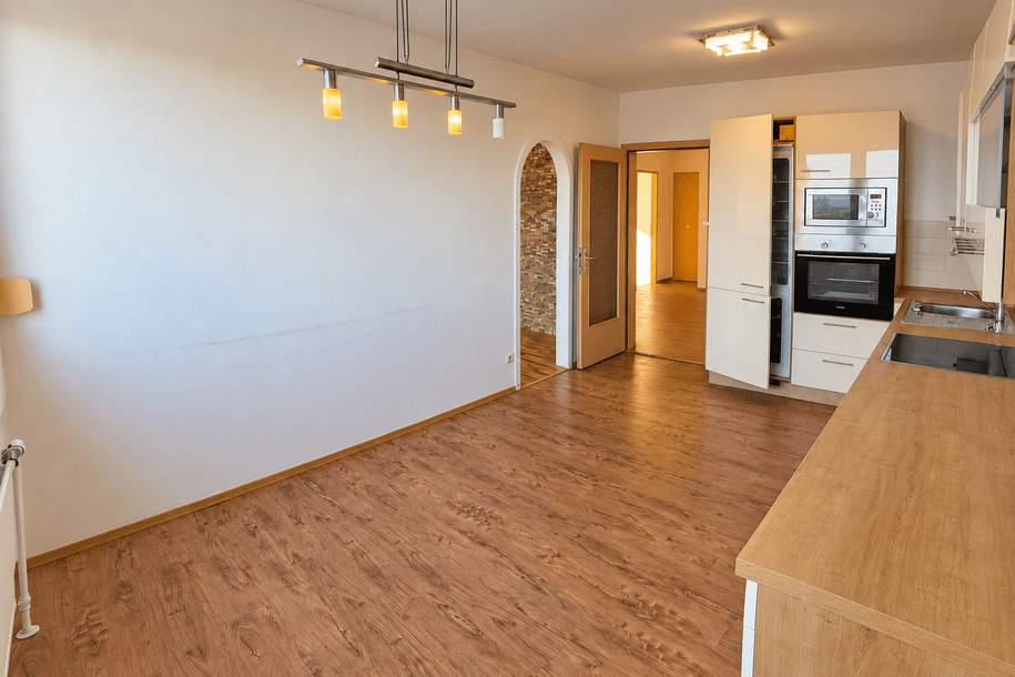 Eigentumswohnung mit ca. 84 m² Wohnfläche und dreifachverglaste Fenster mit Außenrollläden!, Wohnung-kauf, 169.000,€, 3580 Horn