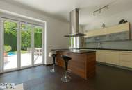 Exklusive Villa mit privatem Pool und idyllischem Garten in Toplage von Wien-Hietzing!