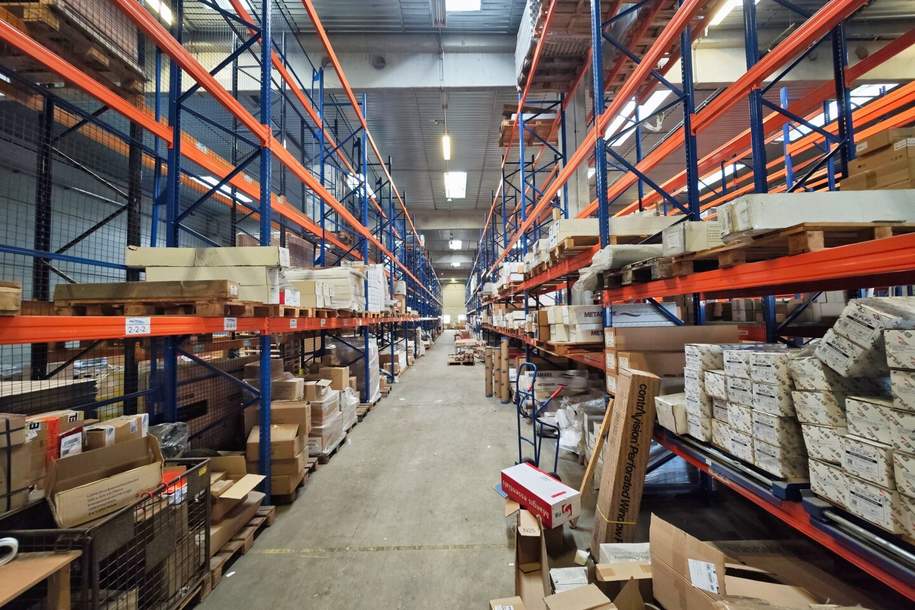 1.000m² Halle | Parkplätze verfügbar | optionale Büros zwischen ca. 55m² und 1.000m² am Standort, Gewerbeobjekt-miete, 7.700,00,€, 2351 Mödling