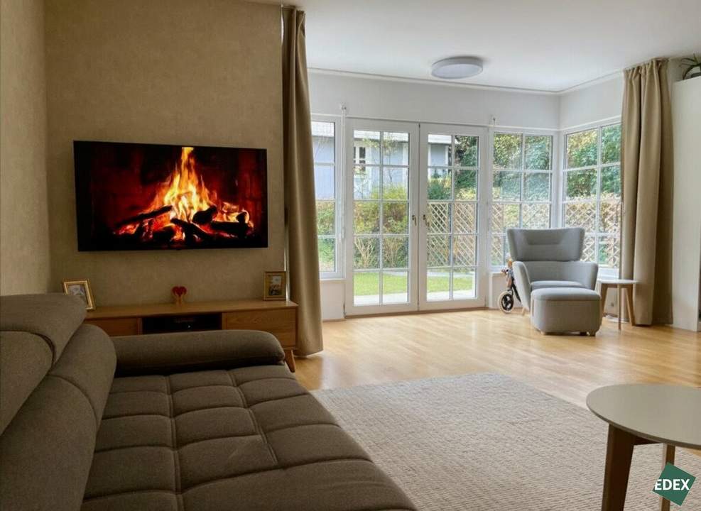 Großer Eigengarten: 4-Zimmer-Wohnung mit Saunahäuschen