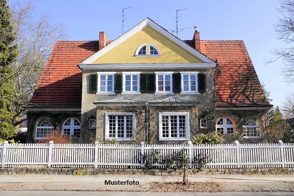 Großzügiges 2-Familienhaus mit 260 m² Wohnfläche, Terrassen & Sauna, Gewerbeobjekt-kauf, 1.460.000,€, 1130 Wien 13., Hietzing